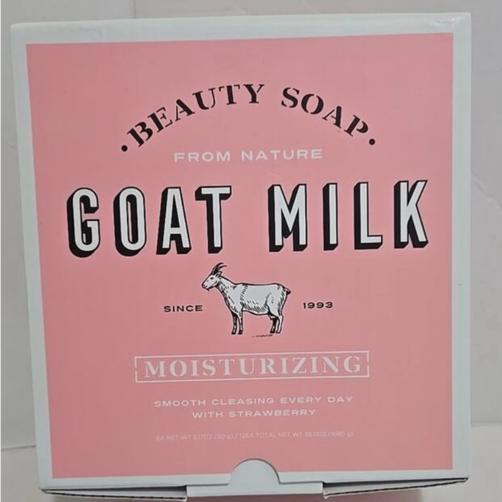 Strawberry goat 🐐 milk soap- (set of TWO!!) moisturizing !